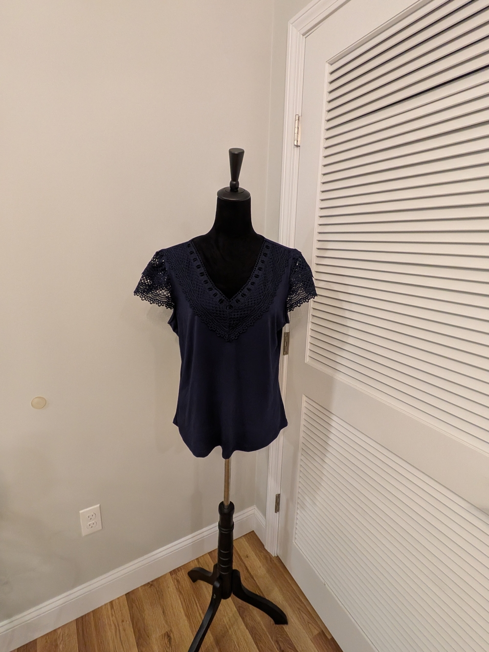 Women's Navy Crochet Trim V-Neck Top Size M